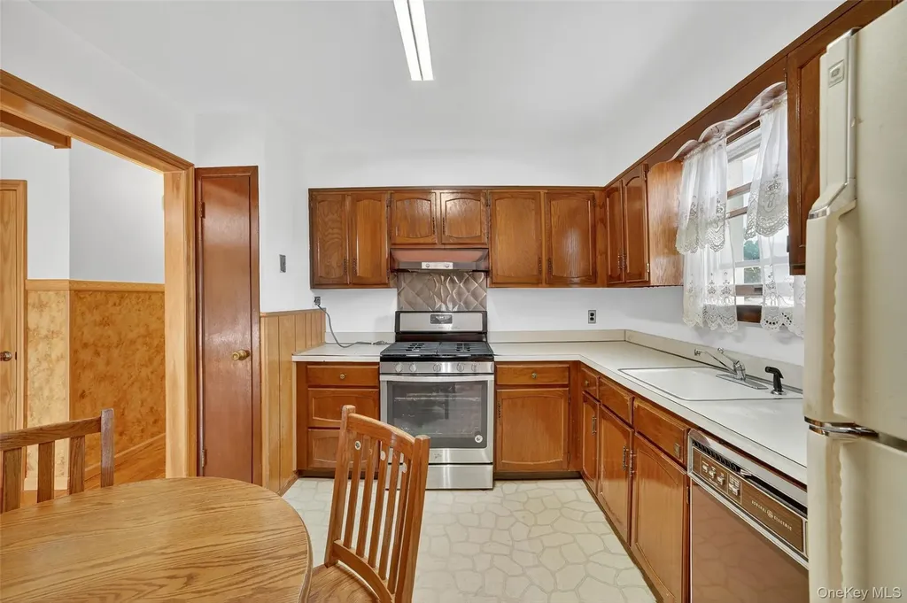27 Lamar Place Yonkers NY 10710