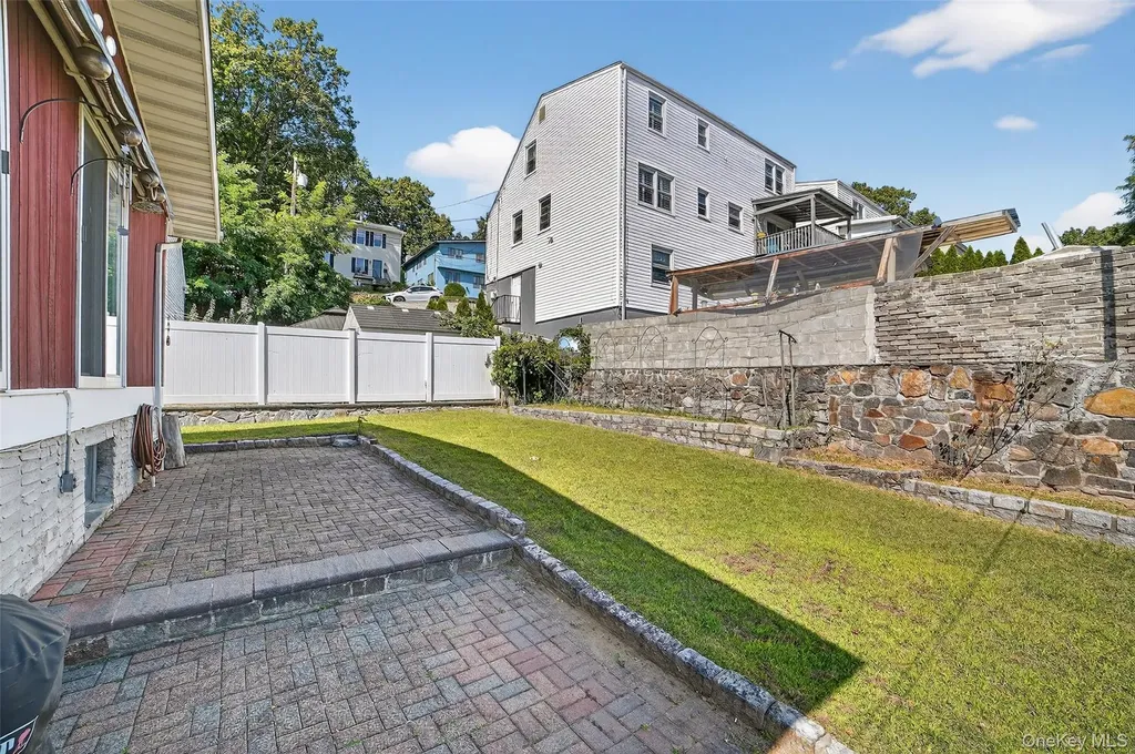 27 Lamar Place Yonkers NY 10710