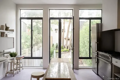 10 Union Street Hudson NY 12534