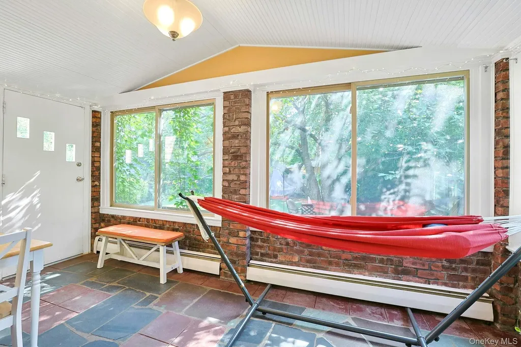15 Westend Avenue Nyack NY 10960