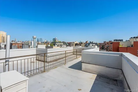 236 N 7th Street Brooklyn NY 11211