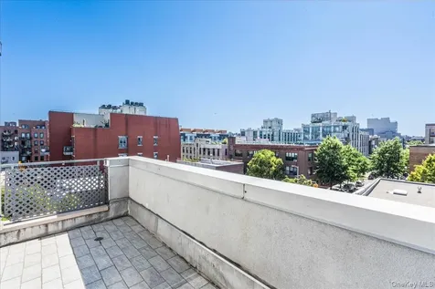236 N 7th Street Brooklyn NY 11211