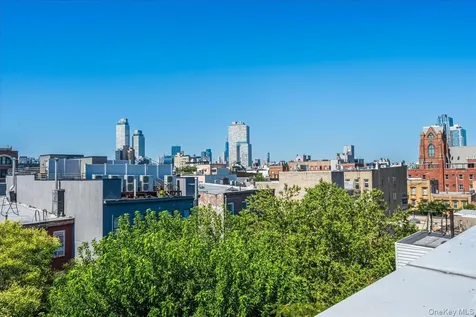 236 N 7th Street Brooklyn NY 11211