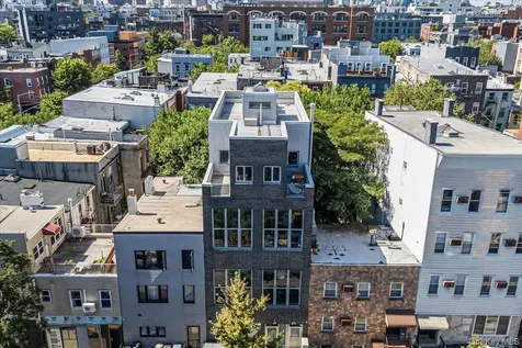 236 N 7th Street Brooklyn NY 11211