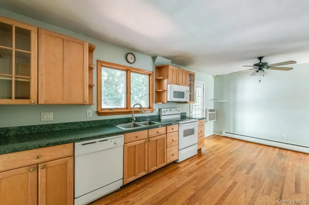 24 Lori Street Poughkeepsie NY 12603