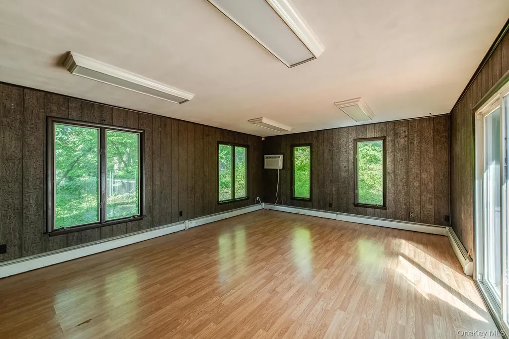 24 Lori Street Poughkeepsie NY 12603
