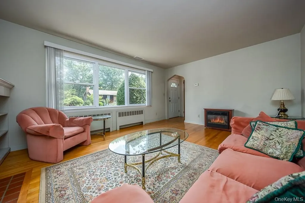 85 Lt Cox Drive Pearl River NY 10965