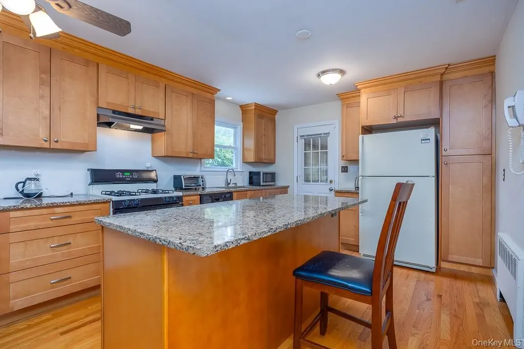85 Lt Cox Drive Pearl River NY 10965