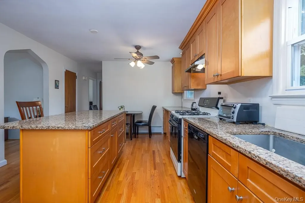 85 Lt Cox Drive Pearl River NY 10965