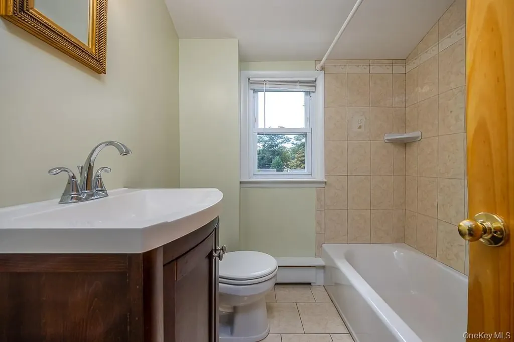 85 Lt Cox Drive Pearl River NY 10965