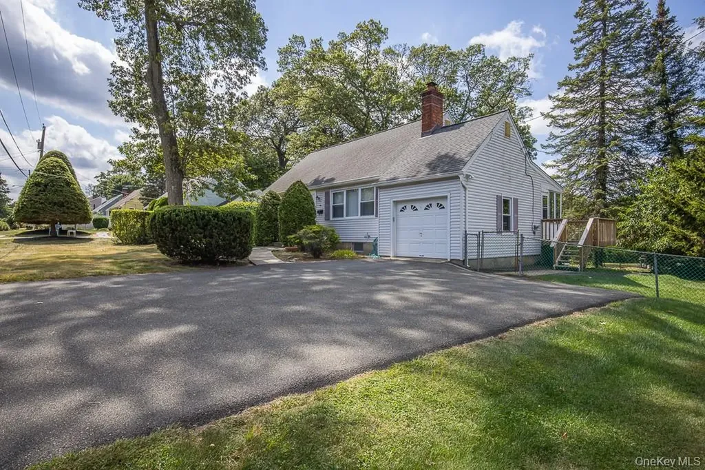 85 Lt Cox Drive Pearl River NY 10965