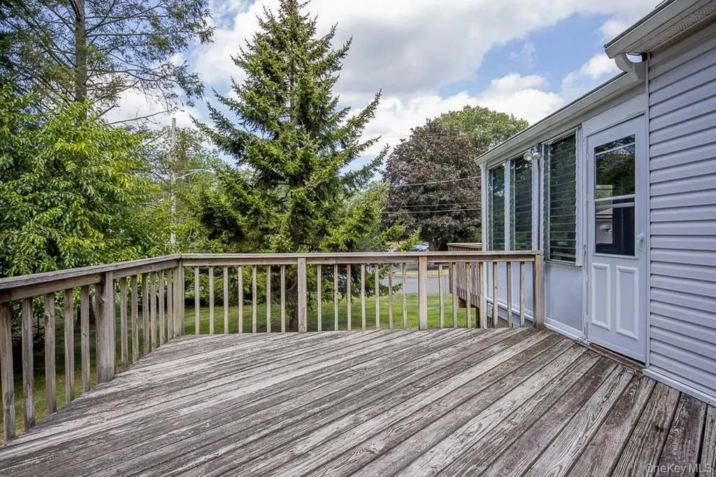 85 Lt Cox Drive Pearl River NY 10965