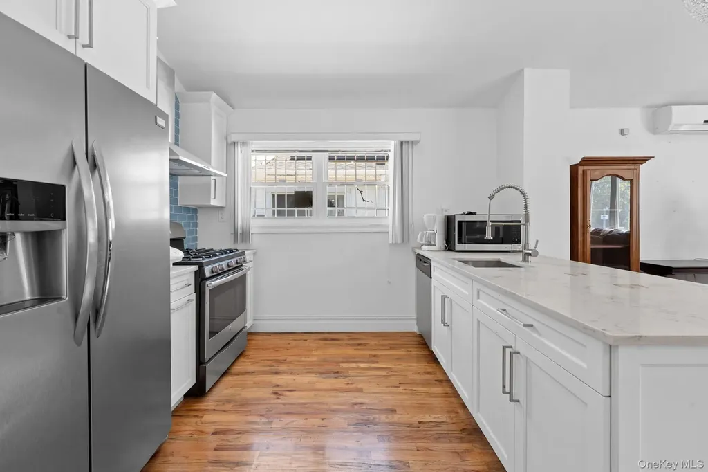 10541 Seaview Avenue Brooklyn NY 11236