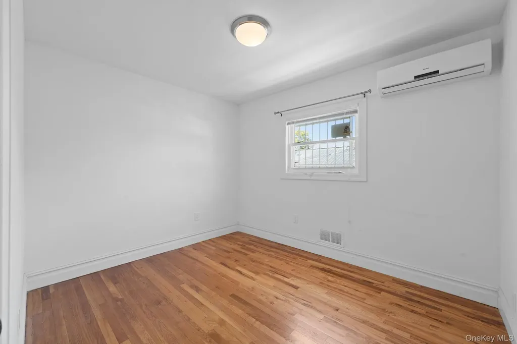 10541 Seaview Avenue Brooklyn NY 11236