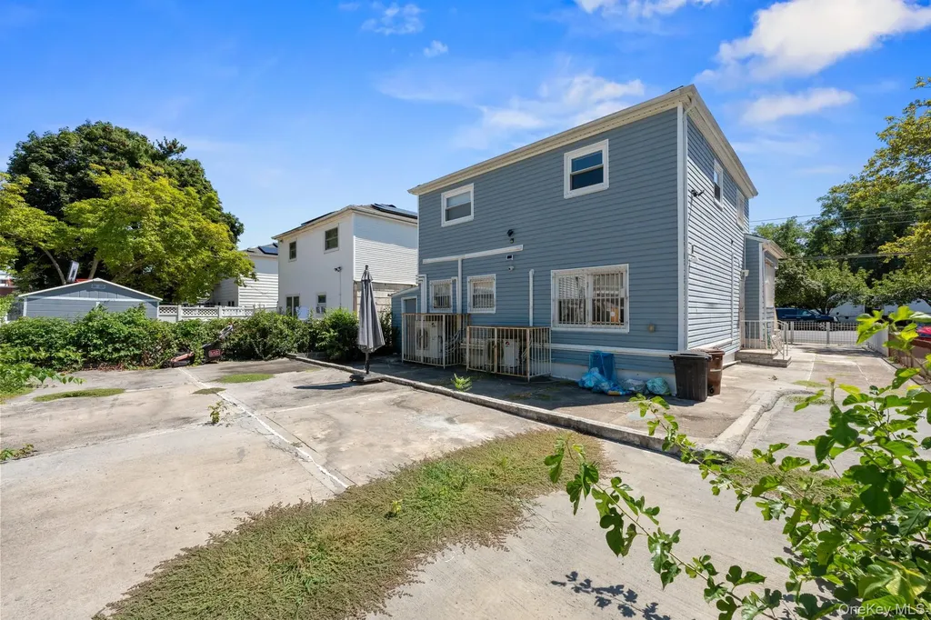 10541 Seaview Avenue Brooklyn NY 11236
