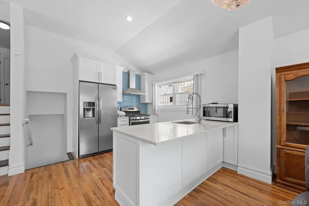 10541 Seaview Avenue Brooklyn NY 11236