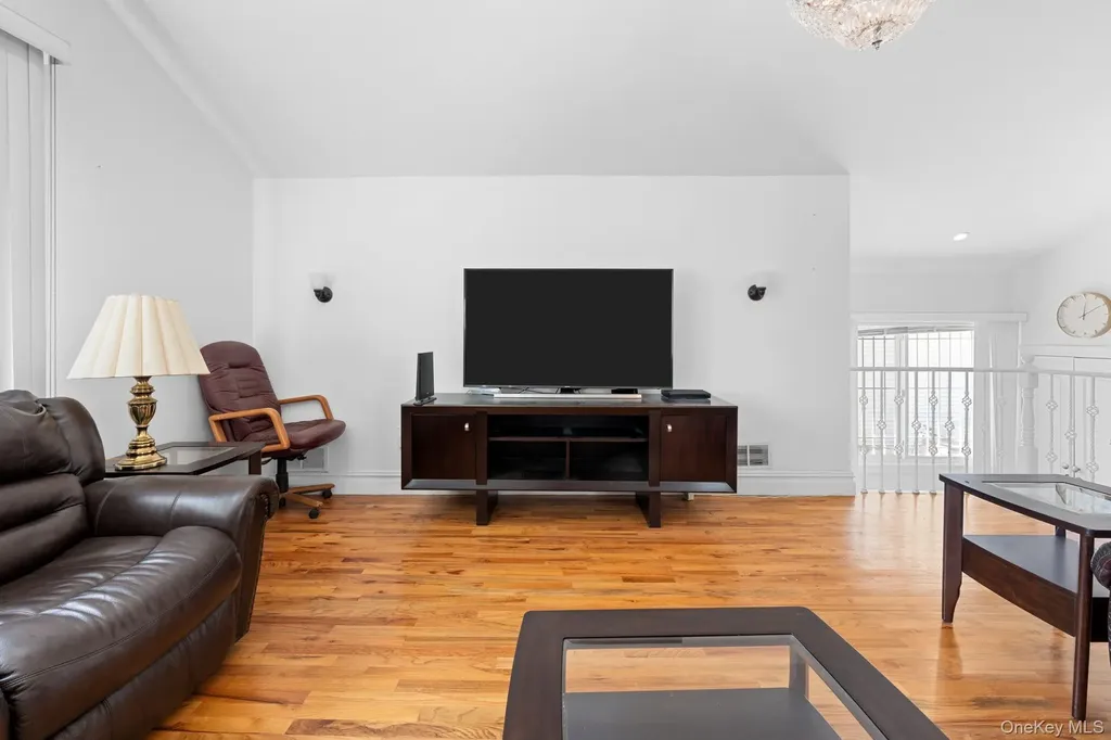 10541 Seaview Avenue Brooklyn NY 11236