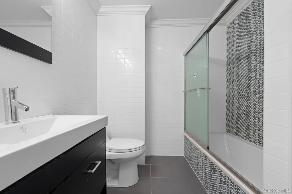 10541 Seaview Avenue Brooklyn NY 11236