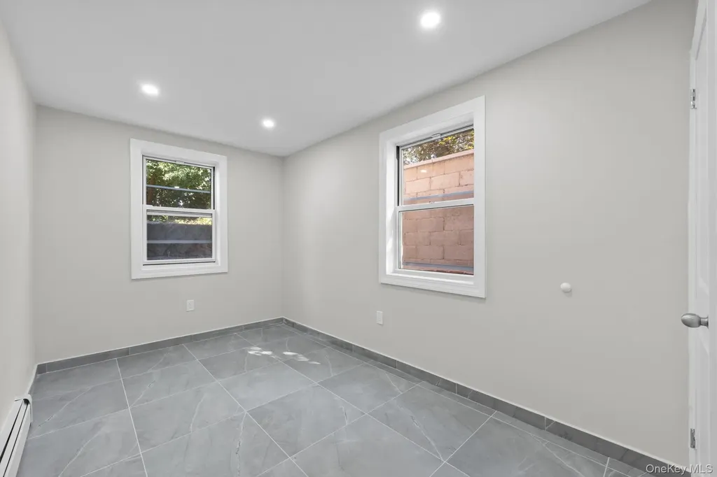 3210 Paulding Avenue Bronx NY 10469