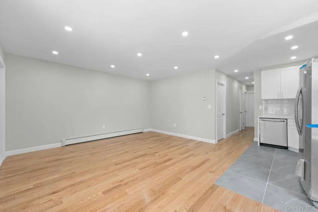 3210 Paulding Avenue Bronx NY 10469