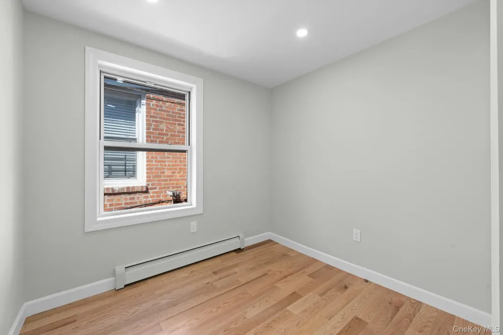 3210 Paulding Avenue Bronx NY 10469