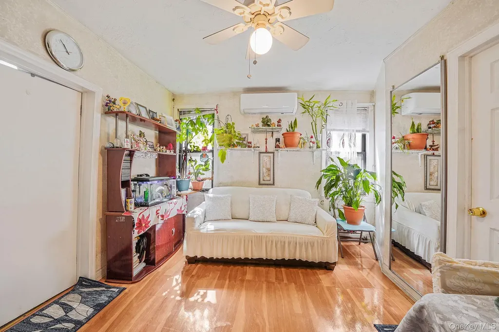 1636 Williamsbridge Road Bronx NY 10461