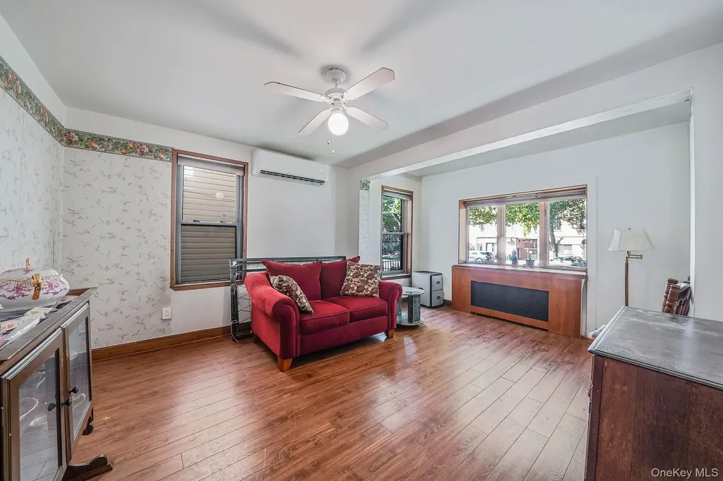 1636 Williamsbridge Road Bronx NY 10461