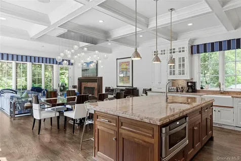 20 Devonshire Lane Amagansett NY 11930