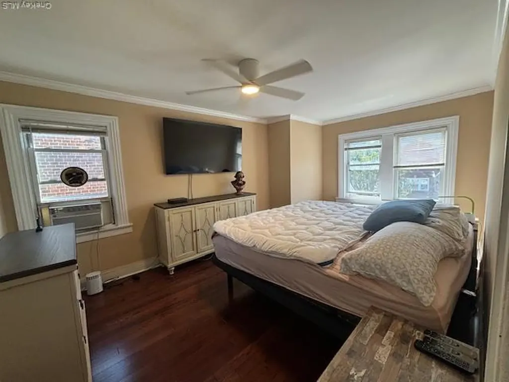 452 Macatee Place Mineola NY 11501