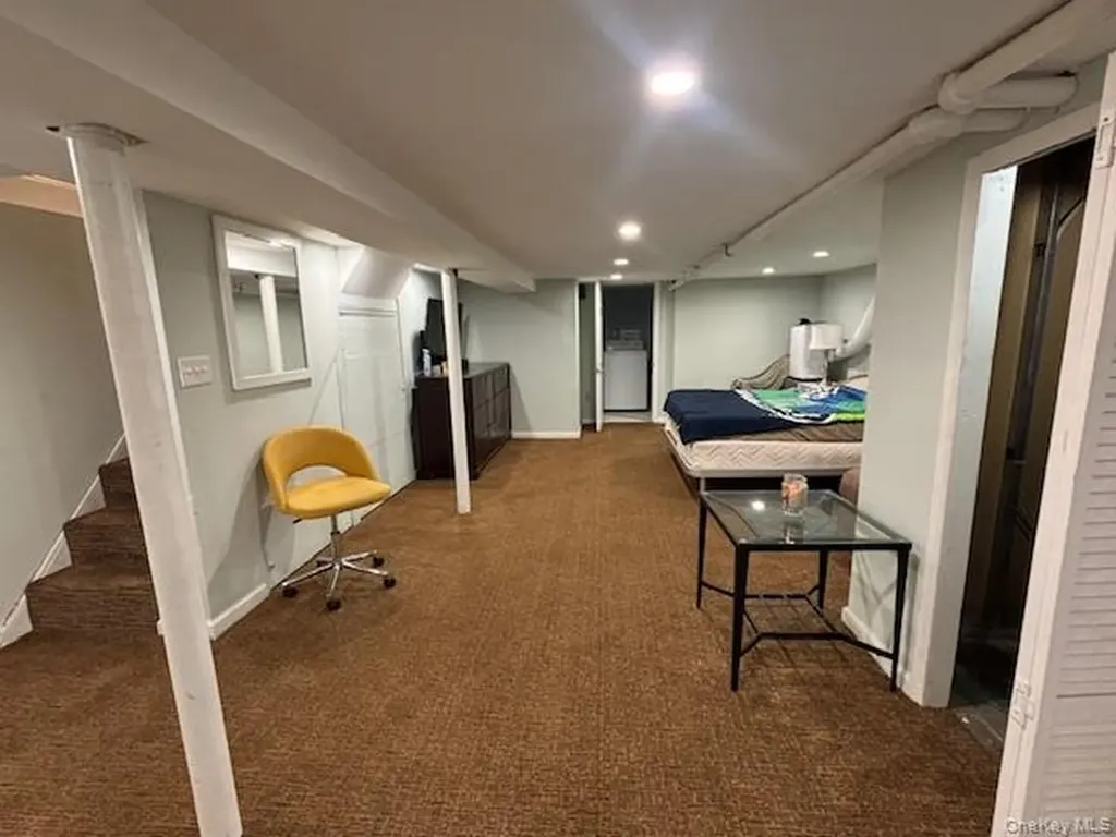 452 Macatee Place Mineola NY 11501