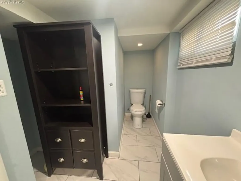 452 Macatee Place Mineola NY 11501