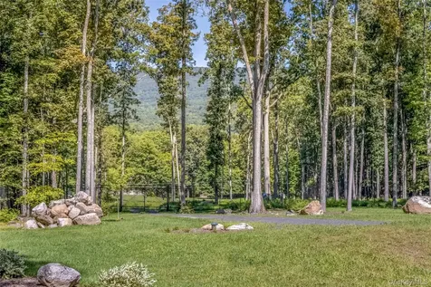 621 Decker Road Wallkill NY 12589