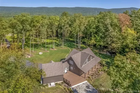 621 Decker Road Wallkill NY 12589
