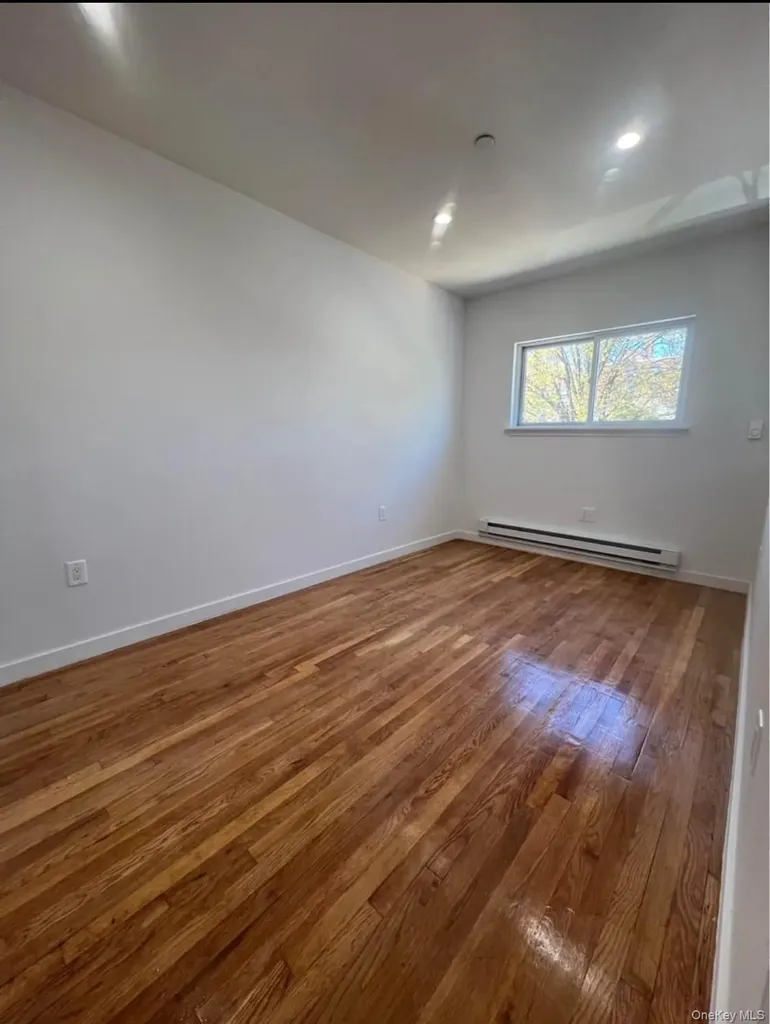 718 Rosedale Avenue Bronx NY 10473