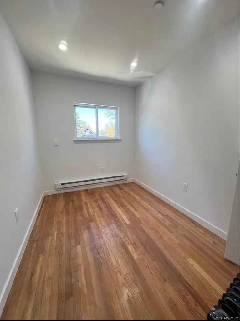 718 Rosedale Avenue Bronx NY 10473