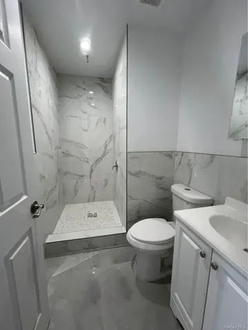 718 Rosedale Avenue Bronx NY 10473