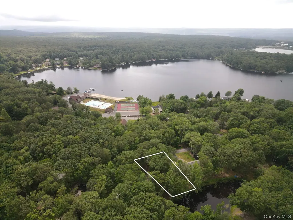 32 Pond Lane Rock Hill NY 12775