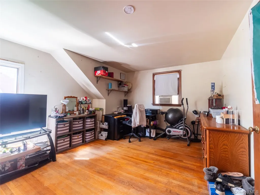 60 Lafayette Drive Port Chester NY 10573