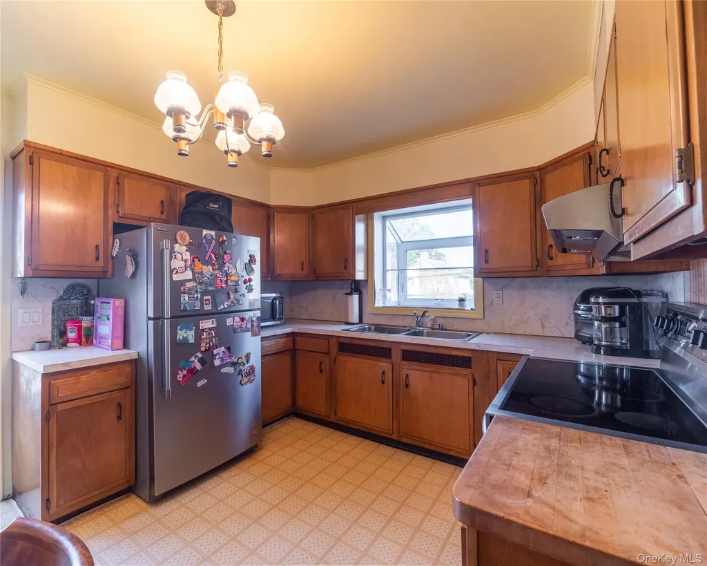 60 Lafayette Drive Port Chester NY 10573