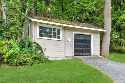 55 Mountain Farm Road Tuxedo Park NY 10987