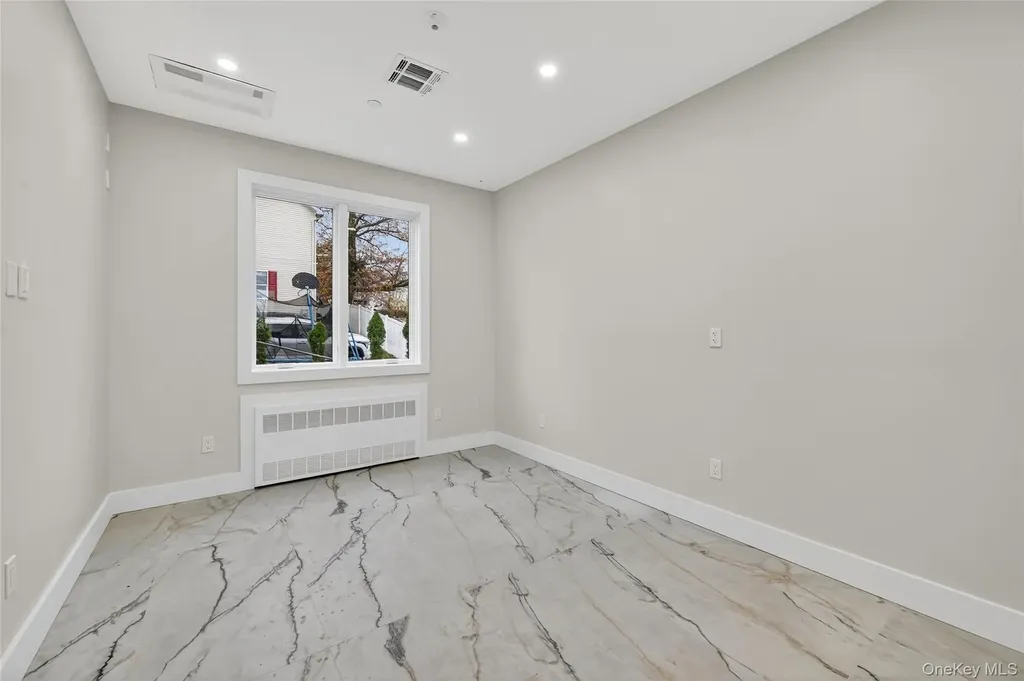 6 Milla Lane Spring Valley NY 10977