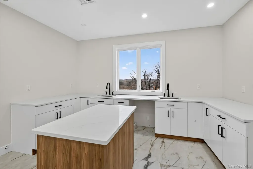 6 Milla Lane Spring Valley NY 10977