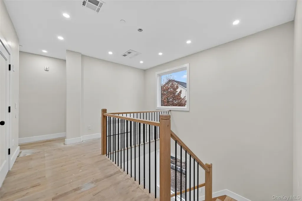 6 Milla Lane Spring Valley NY 10977