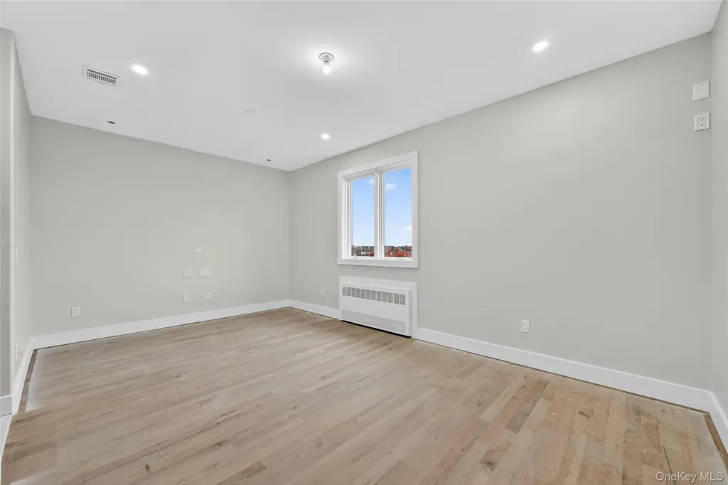 6 Milla Lane Spring Valley NY 10977