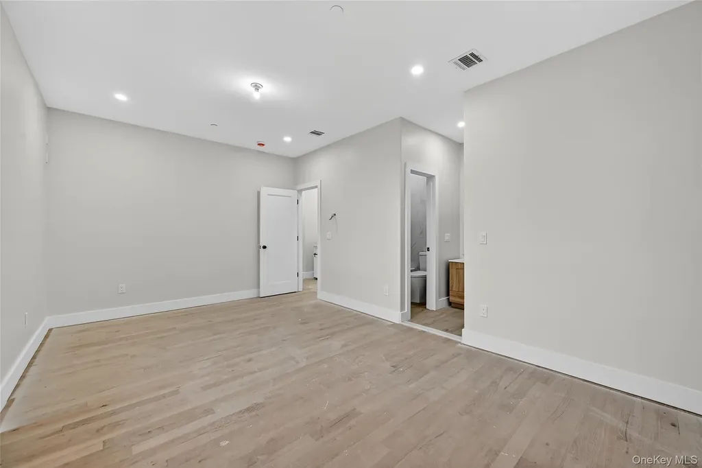 6 Milla Lane Spring Valley NY 10977