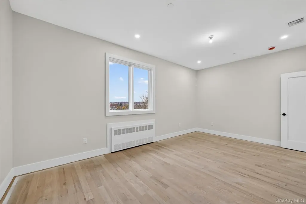 6 Milla Lane Spring Valley NY 10977