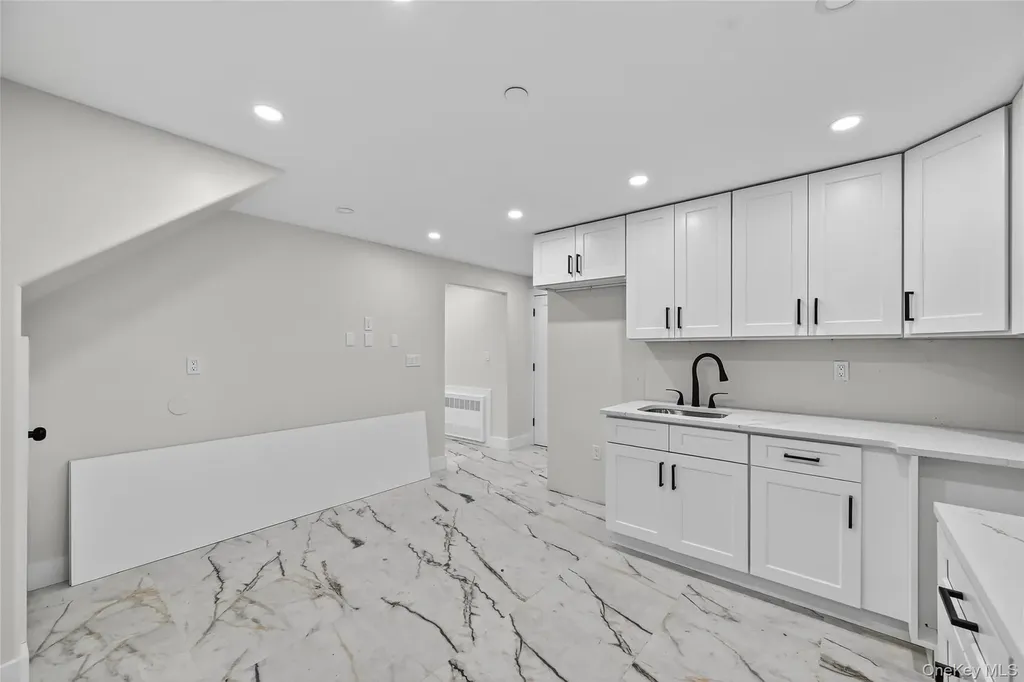 6 Milla Lane Spring Valley NY 10977