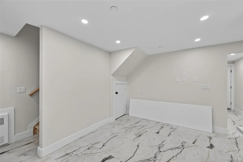 6 Milla Lane Spring Valley NY 10977