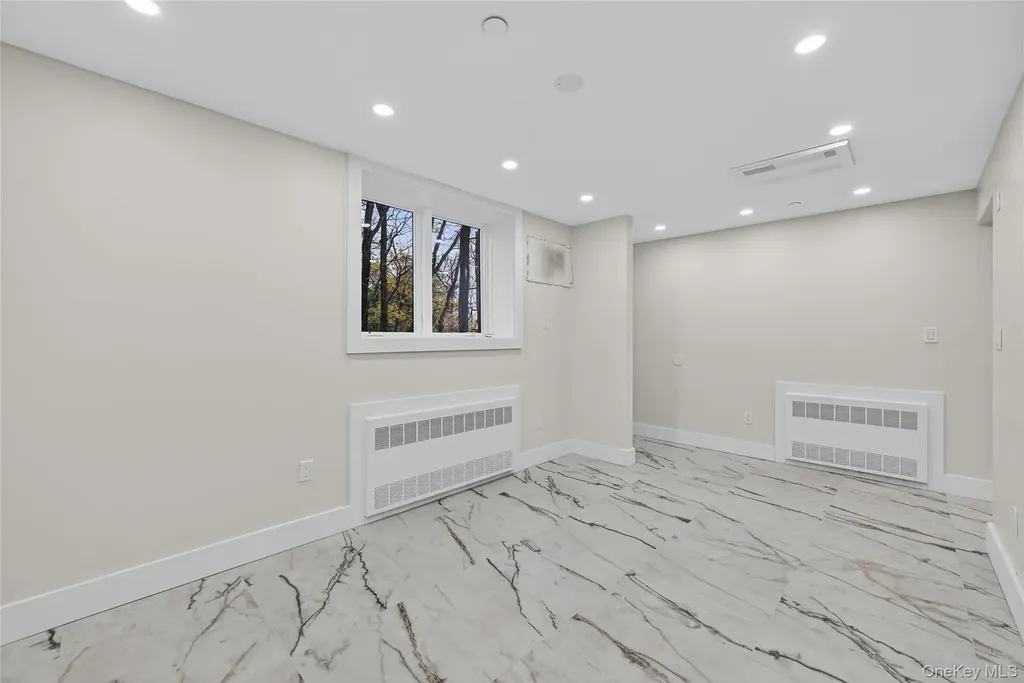 6 Milla Lane Spring Valley NY 10977