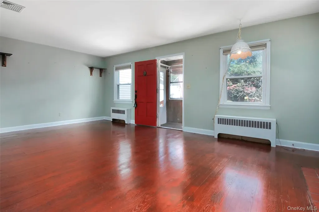 16 Martin Terrace Poughkeepsie NY 12603